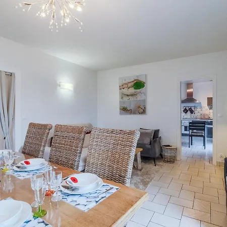 Beautiful In With Wifi Holiday home Royan