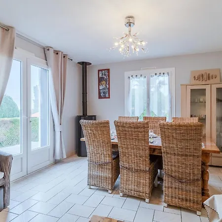Holiday home Beautiful In With Wifi