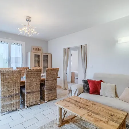 Beautiful In With Wifi Holiday home Royan